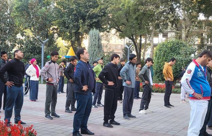 Кормандони Кумитаи забон ва истилоҳот дар машқи пагоҳирӯзӣ иштирок намуданд image 3