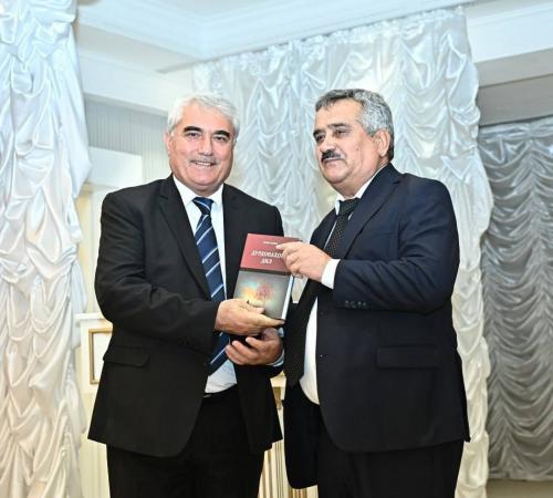 Маҳфили илмӣ-адабӣ бахшида ба Рӯзи забони давлатӣ, бузургдошти Мавлоно Ҷалолуддини Балхӣ ва таблиғи шоҳномахонӣ image 1